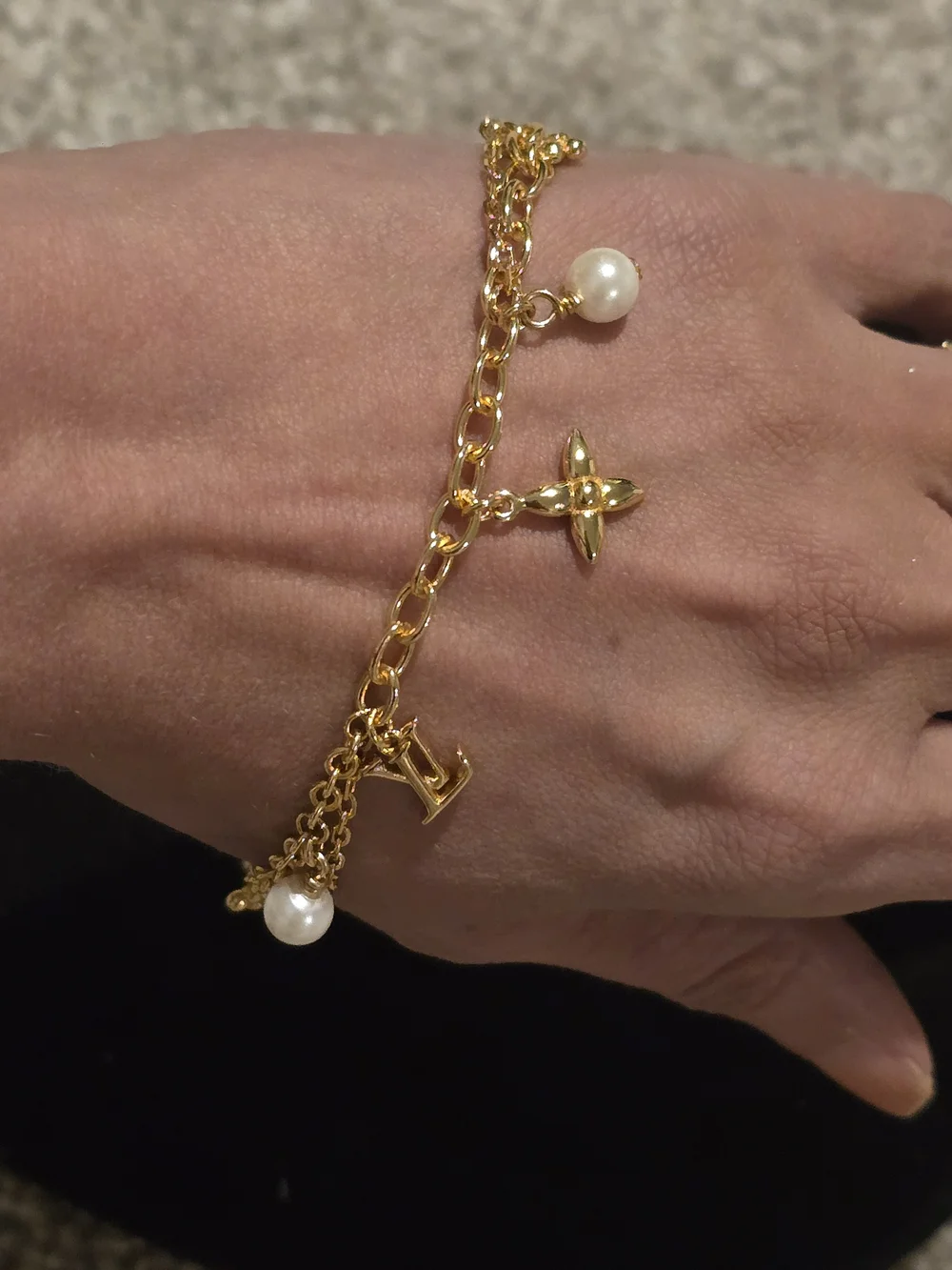 18kgp LVGold-tone Pearl Charm Bracelet
